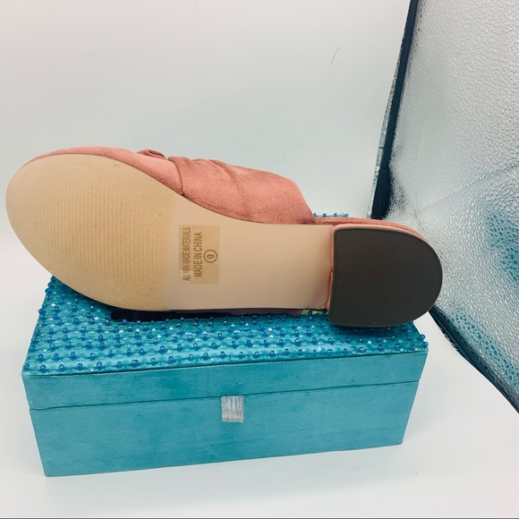 Chic Blush Faux Suede Slip On Mules NIB - Picture 5 of 6
